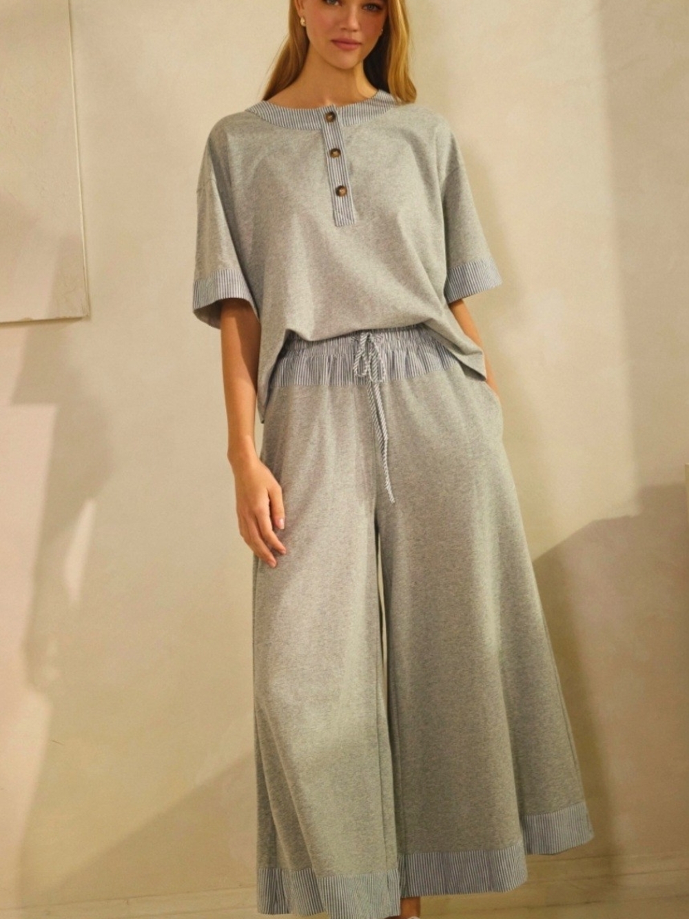 Oddi Relaxed Grey Wide-Leg Knit Pants & Top Set